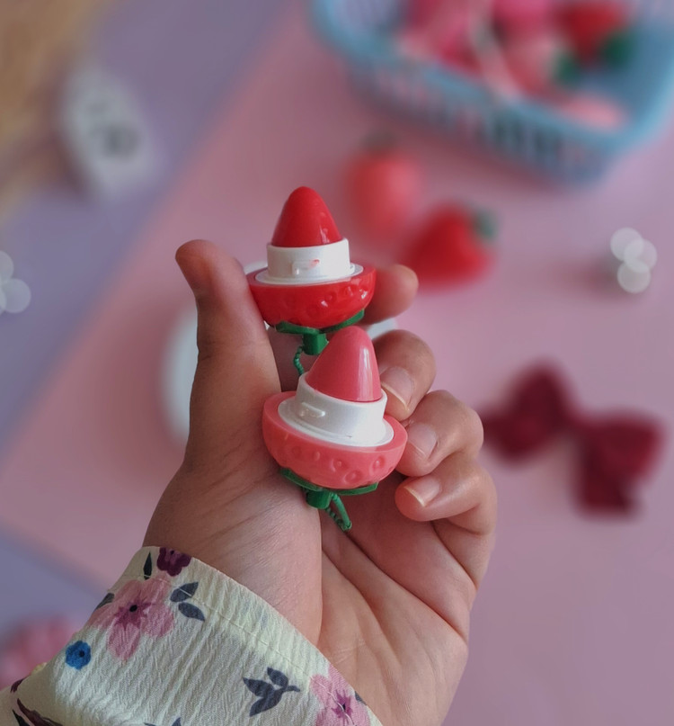 بالم لب حرارتیه توت فرنگی✨️🍓